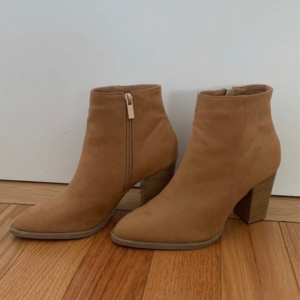 NWOT TAN BOOTIES